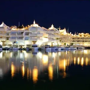 Puerto Marina Apartment